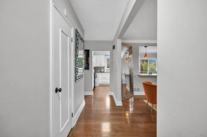 Modern 5BR Home with Office and Parking and WiFi